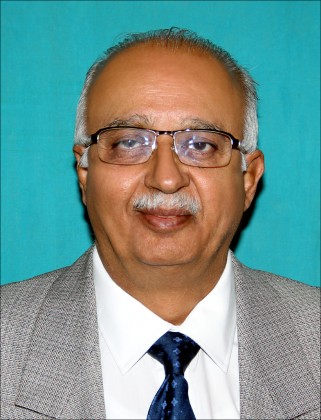 Turnaround Management Expert Mr. Suresh Advani joins as the Dean of Faculty of Management at - Mr.Advani-Dean-FMS-321x420