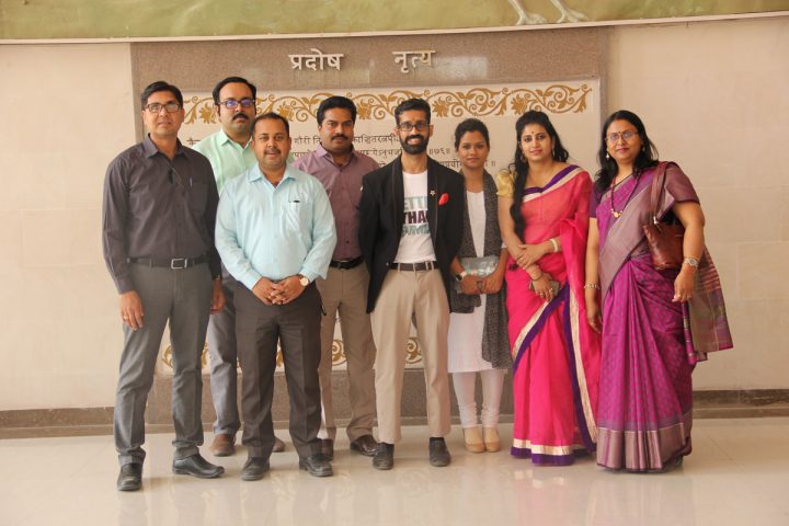IMG 6210 720x480 Motivational speaker Hitesh Ramachandani visits Mody University